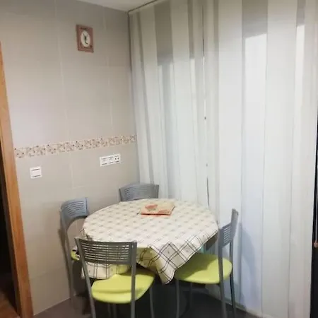 Habitacion En Piso Compartido Cerca De Playa De Samil Vigo Exterior photo