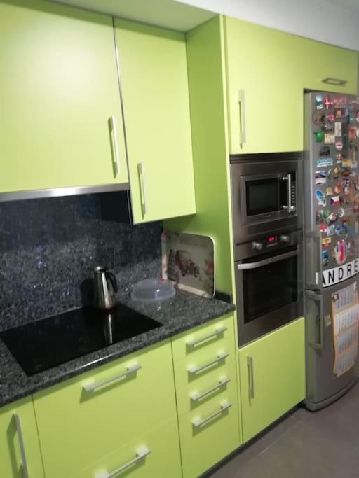 En Piso Compartido Cerca De Playa De Samil Appartement