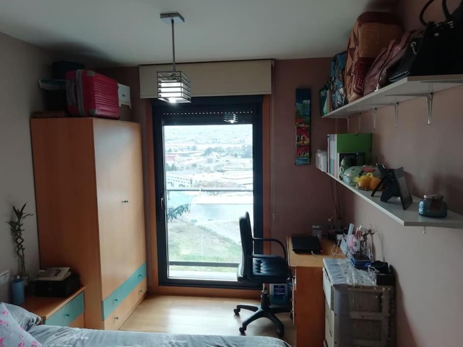 En Piso Compartido Cerca De Playa De Samil * Comarca de Vigo